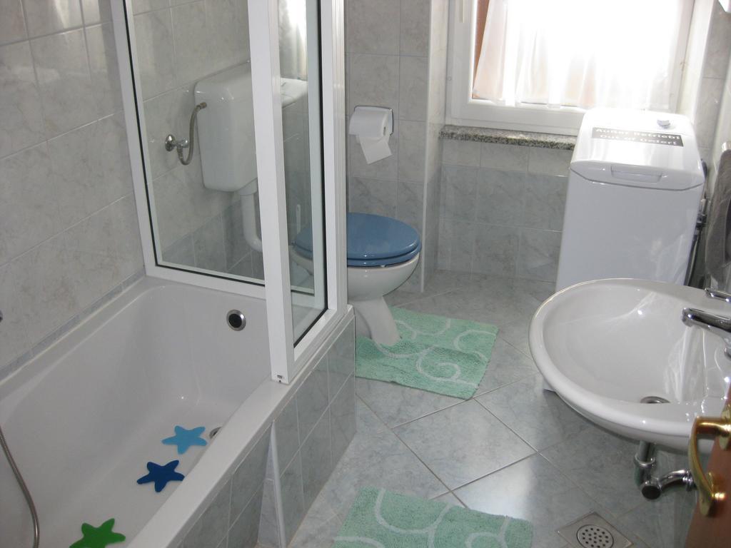 Apartment Roby Vrsar Rum bild